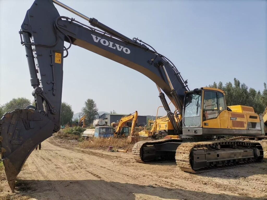 escavadeira volvo 480