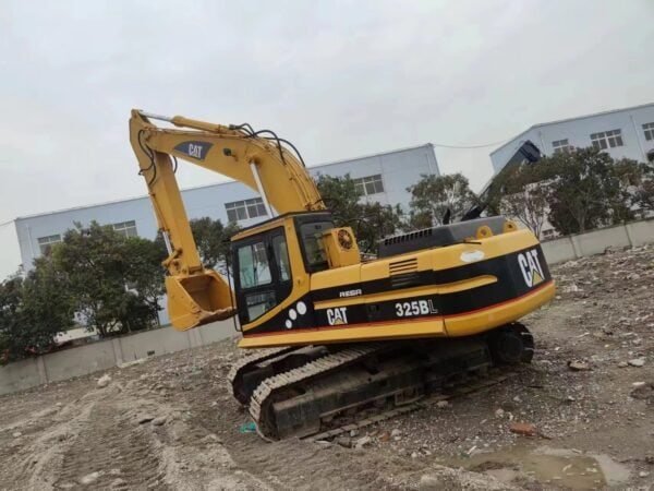 CAT 325B