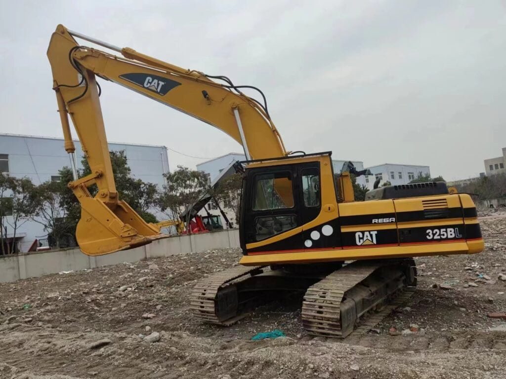 CAT 325B