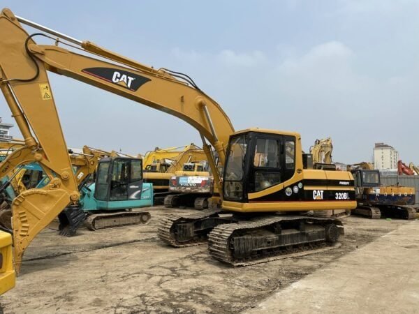 CAT 320BL