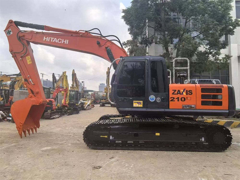 Used Hitachi 210 Excavator for Sale