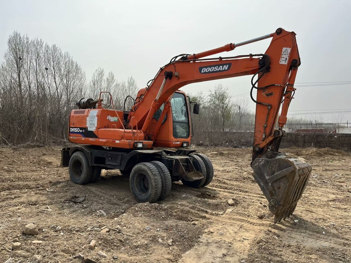 Doosan 150 excavator