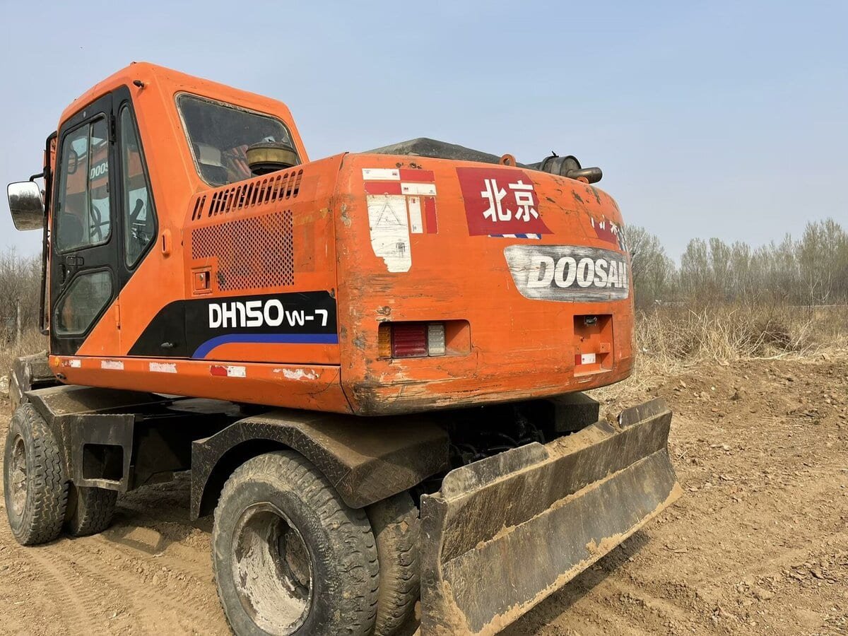 Doosan 150 excavator