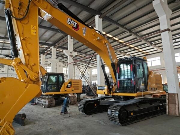 CAT 330GC