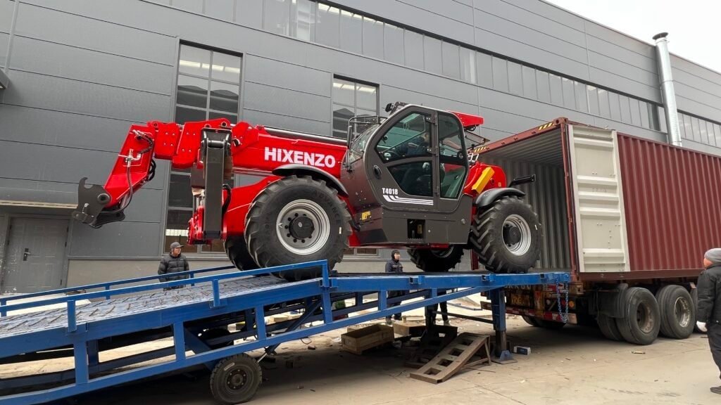 Telehandler Drivetrain and Steering in Action