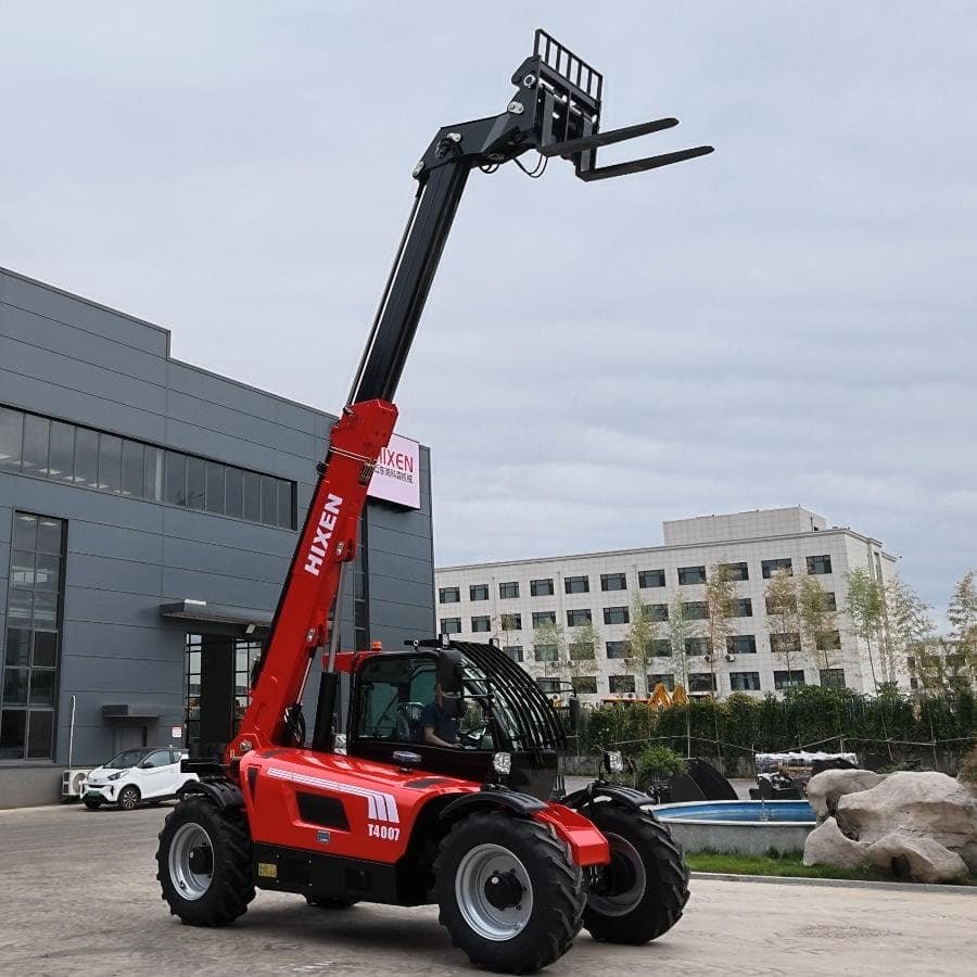 Retracted and Extended Telehandler Boom Length